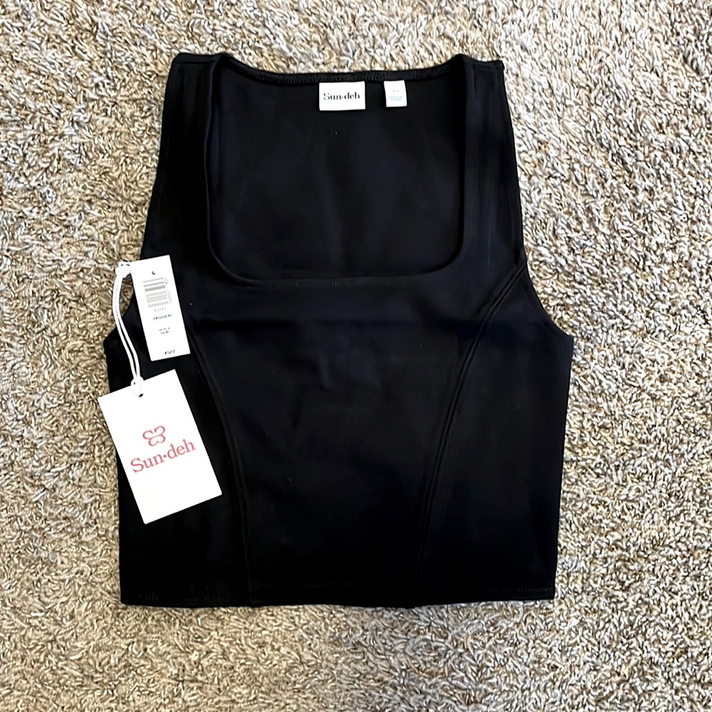 Aritzia Sun-deh Jagger Top